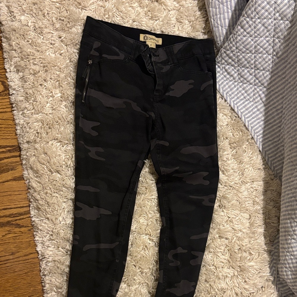 Black Camouflage Skinny Pants